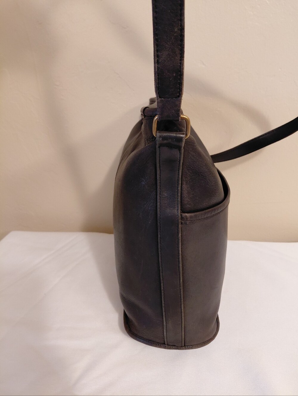 Coach Vintage Bleecker Bucket Bag, Black Leather. - Picture 5 of 15